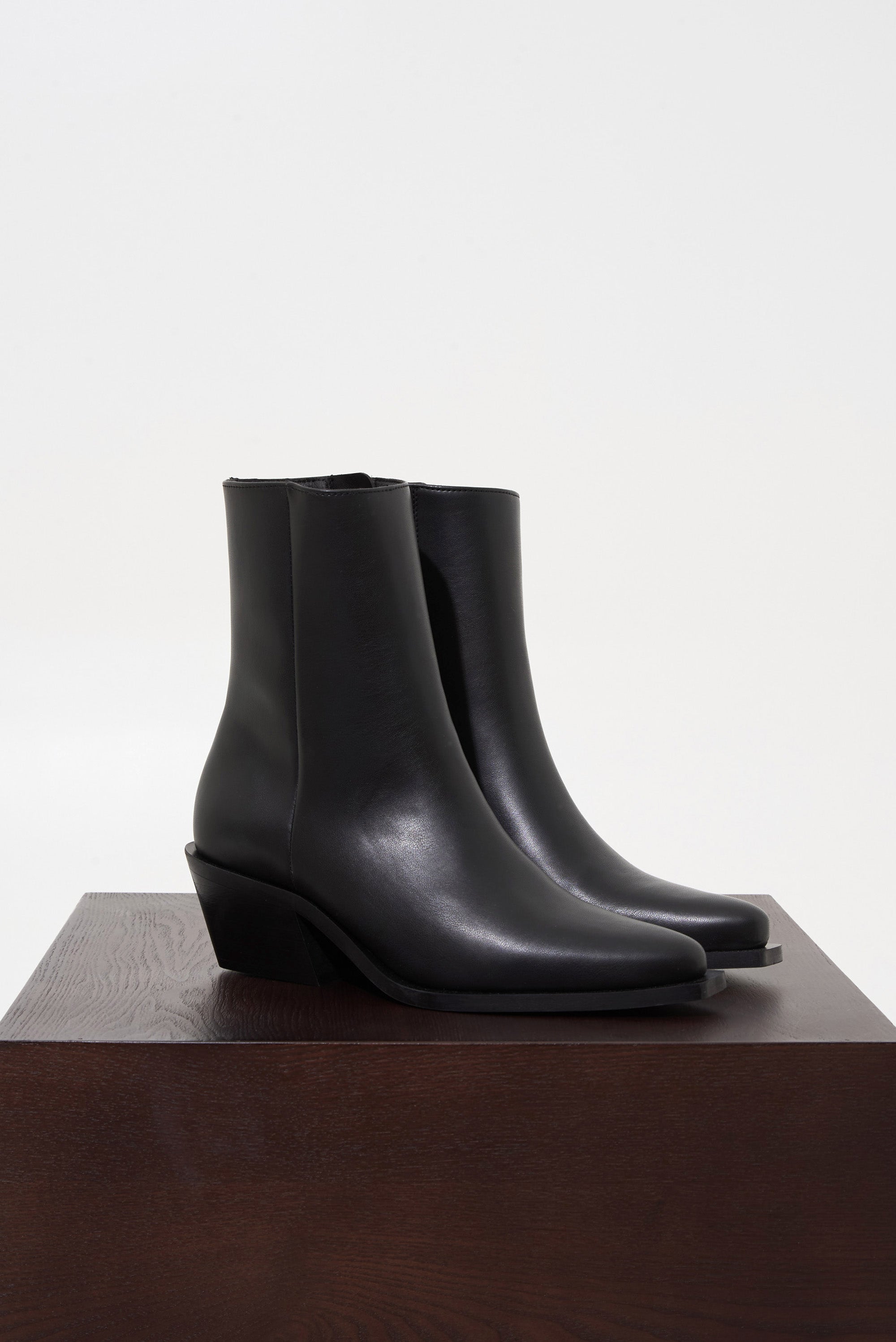 NO COW BOOT - black