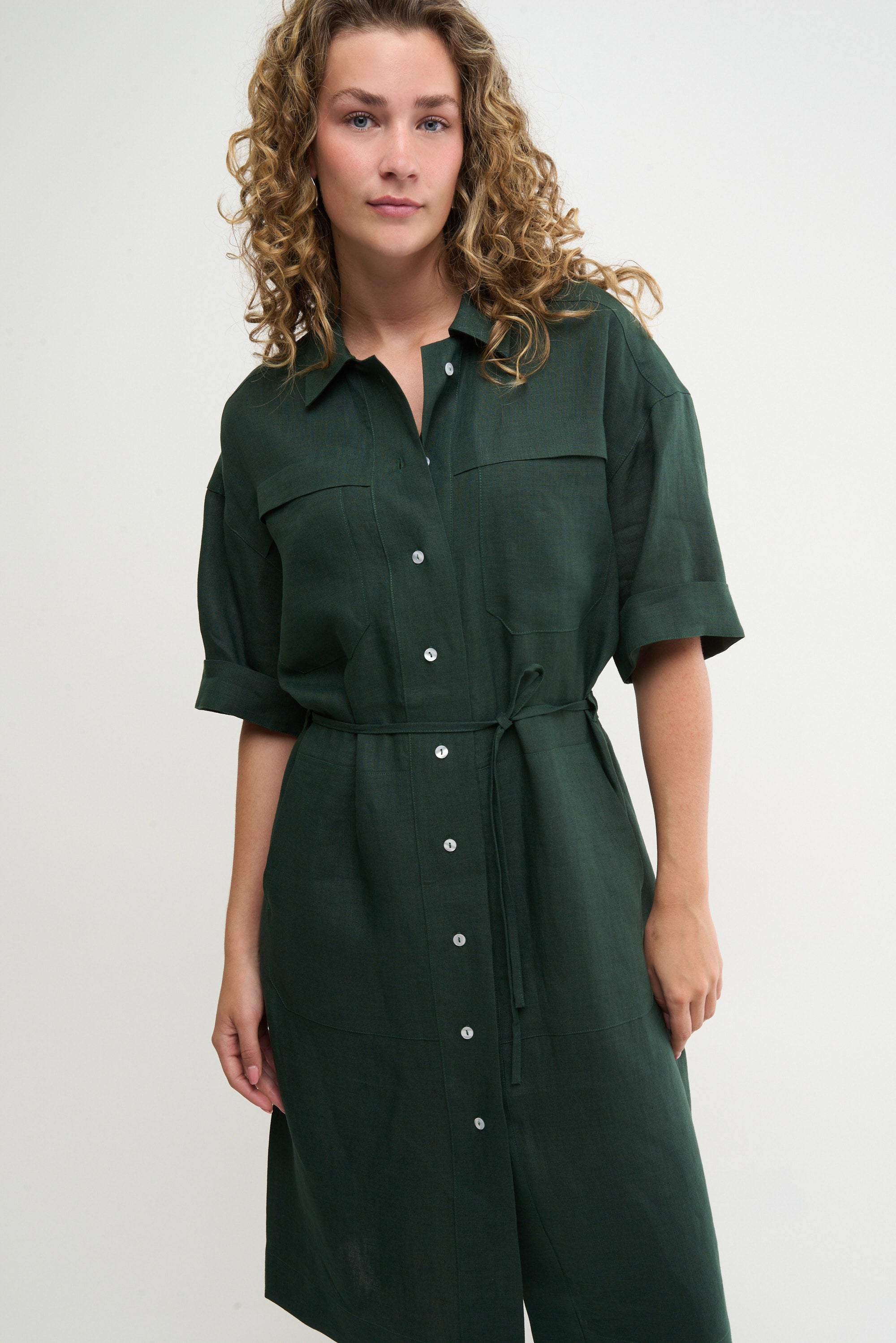 LESS SHORT - dark green