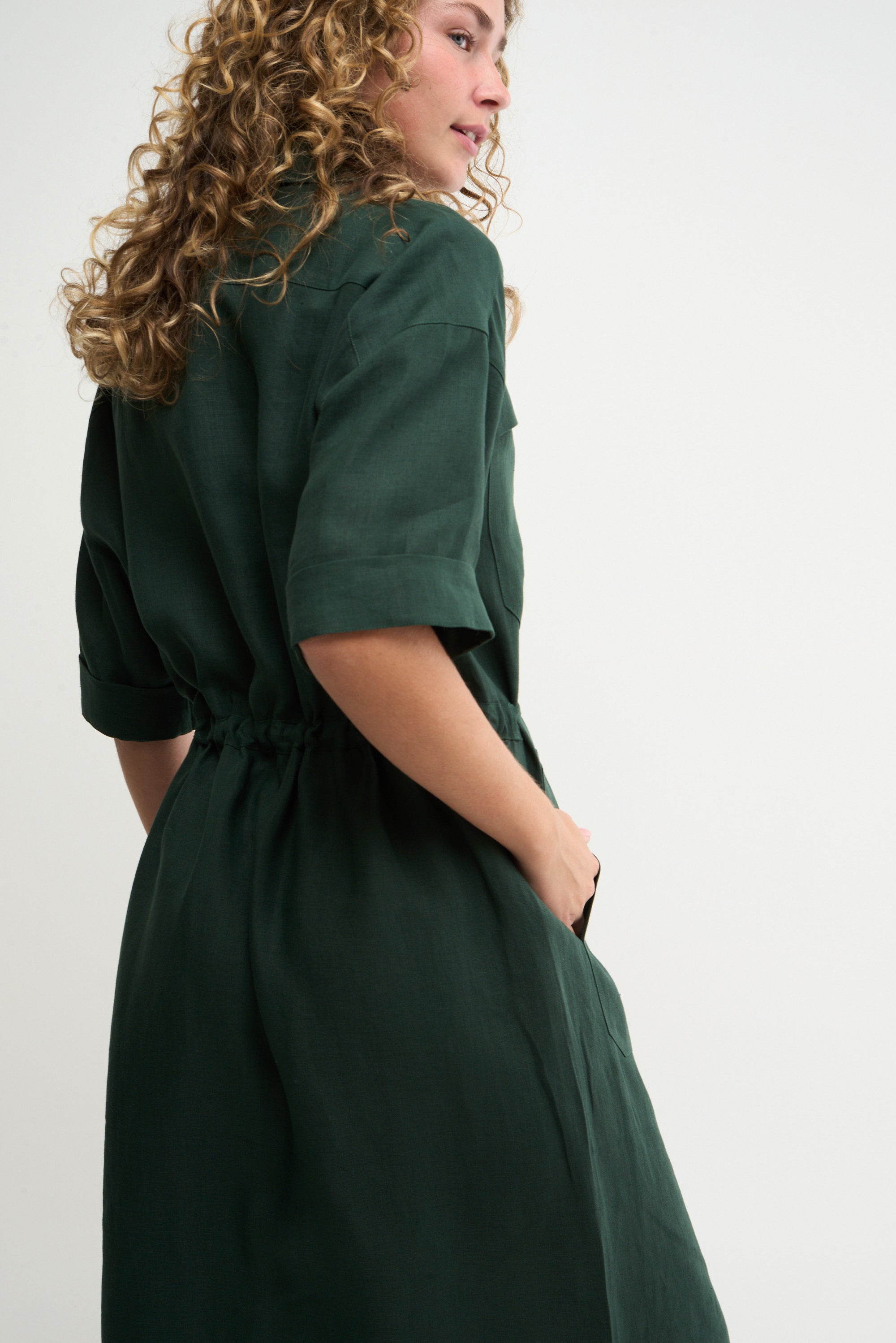 LESS SHORT - dark green