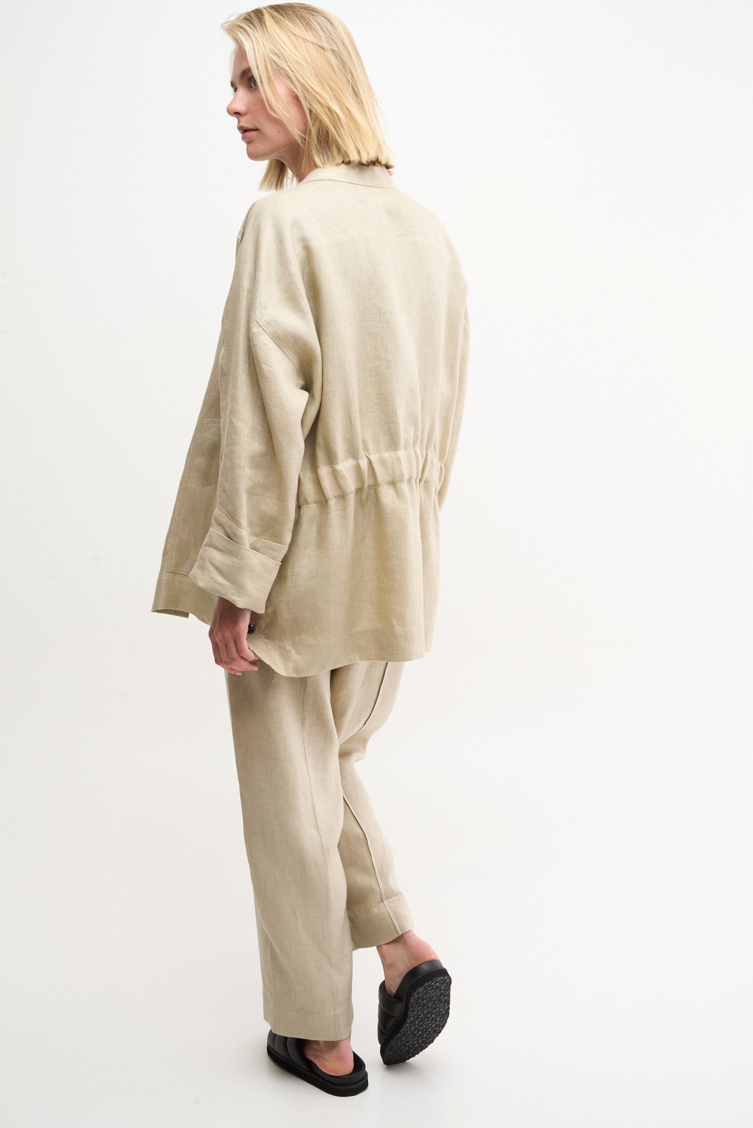 MORE - beige