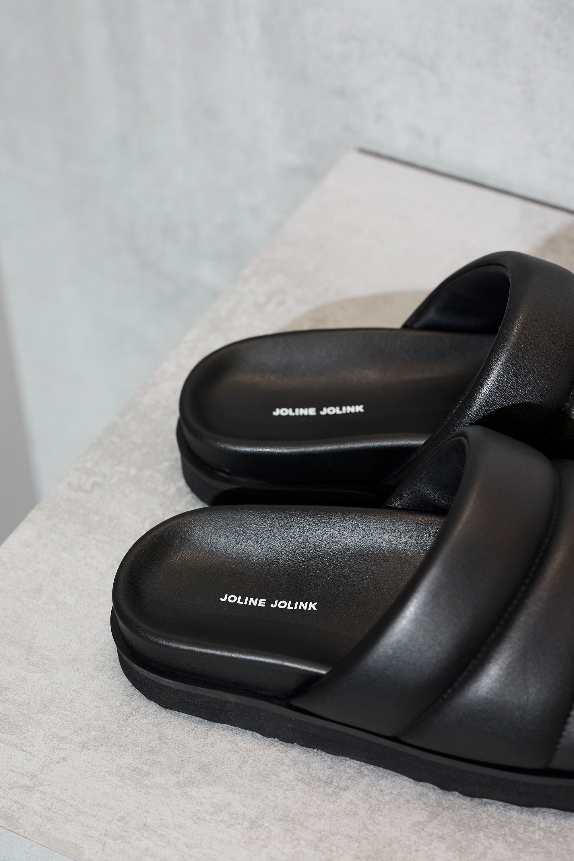 SLIDE SLIPPER