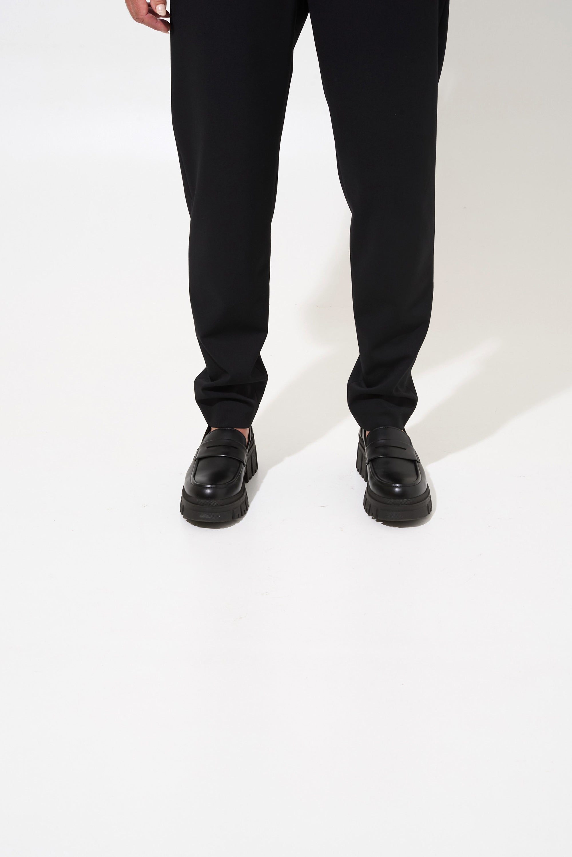 LOCK LOAFER - apple black