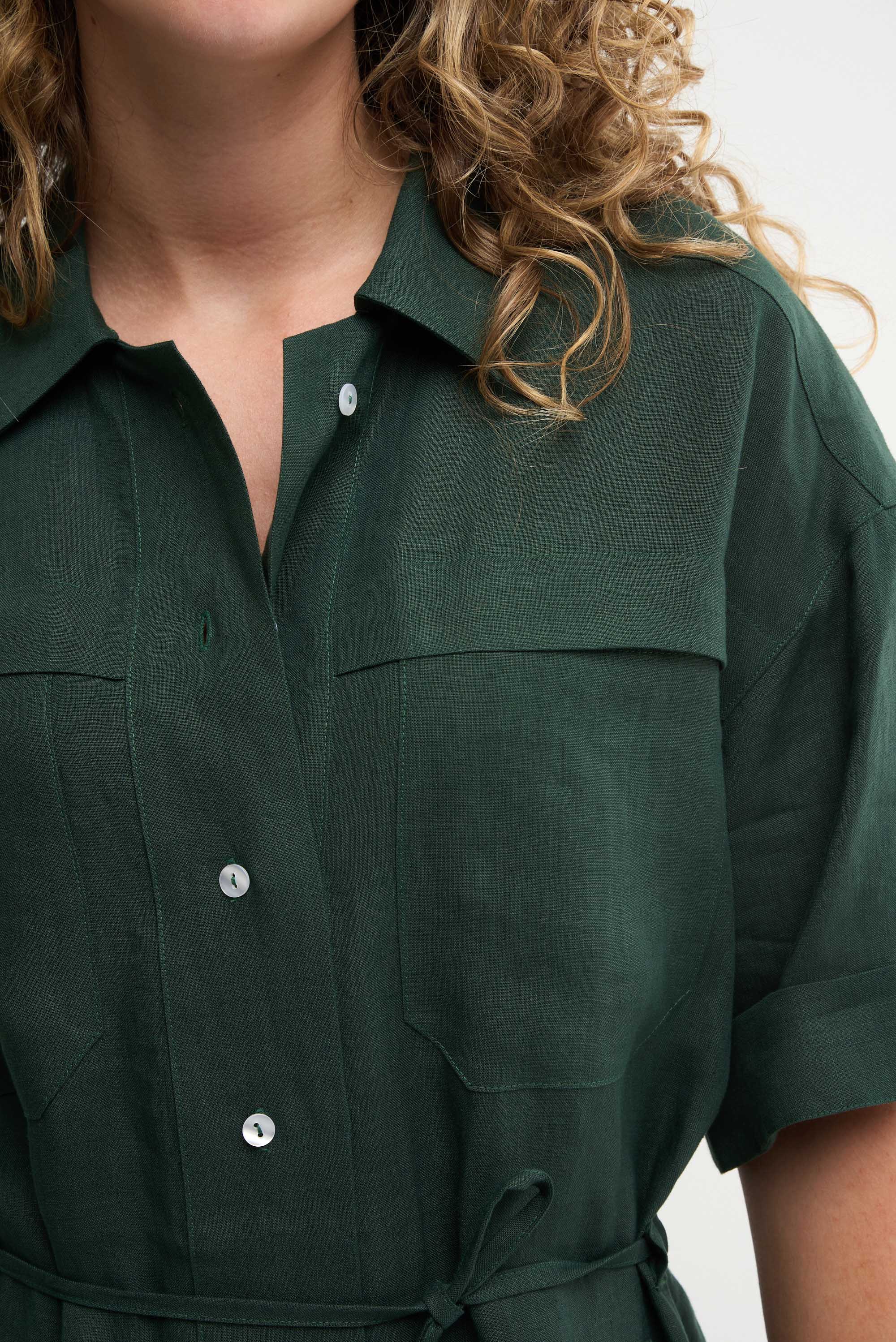 LESS SHORT - dark green