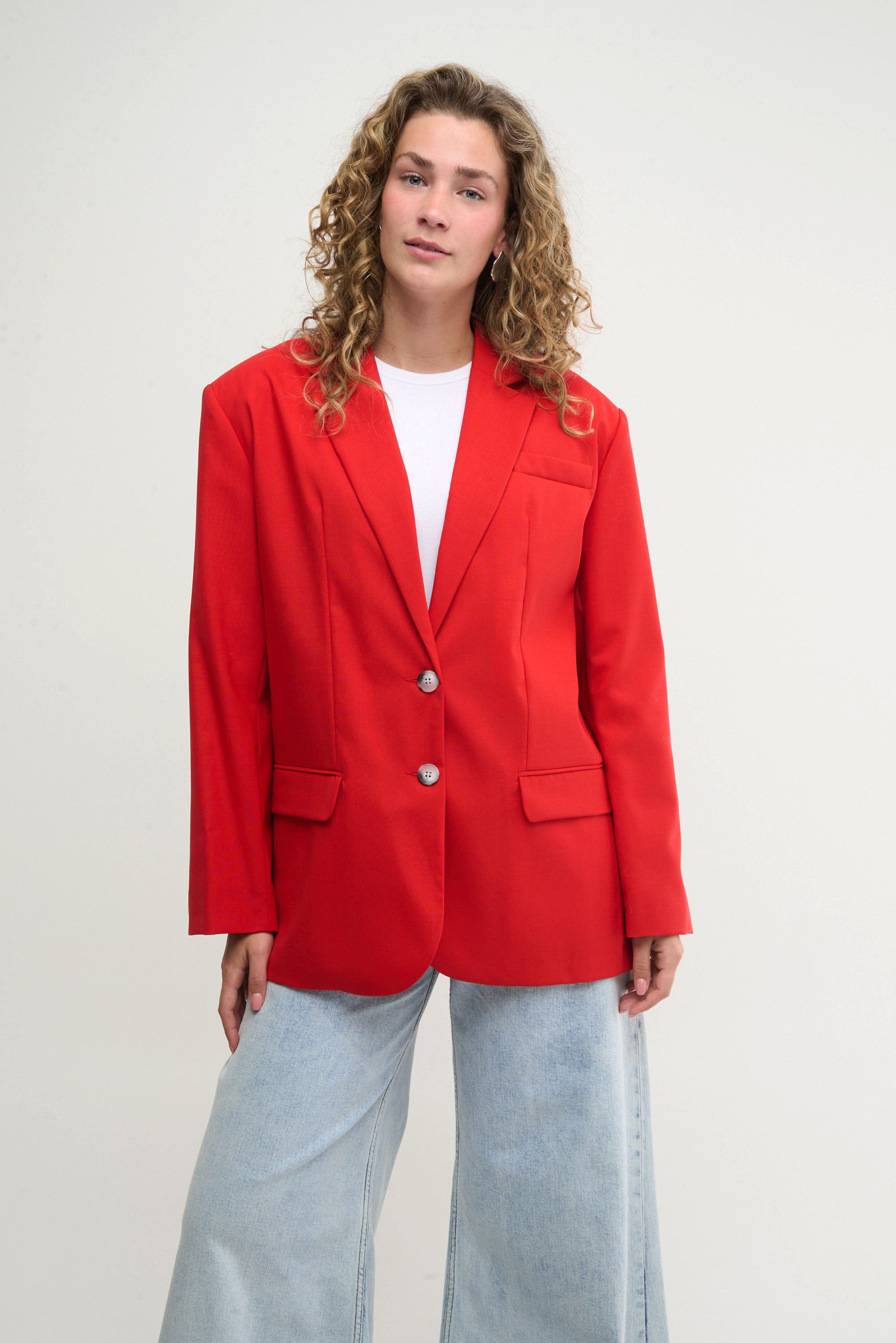 ZOOM - bright red