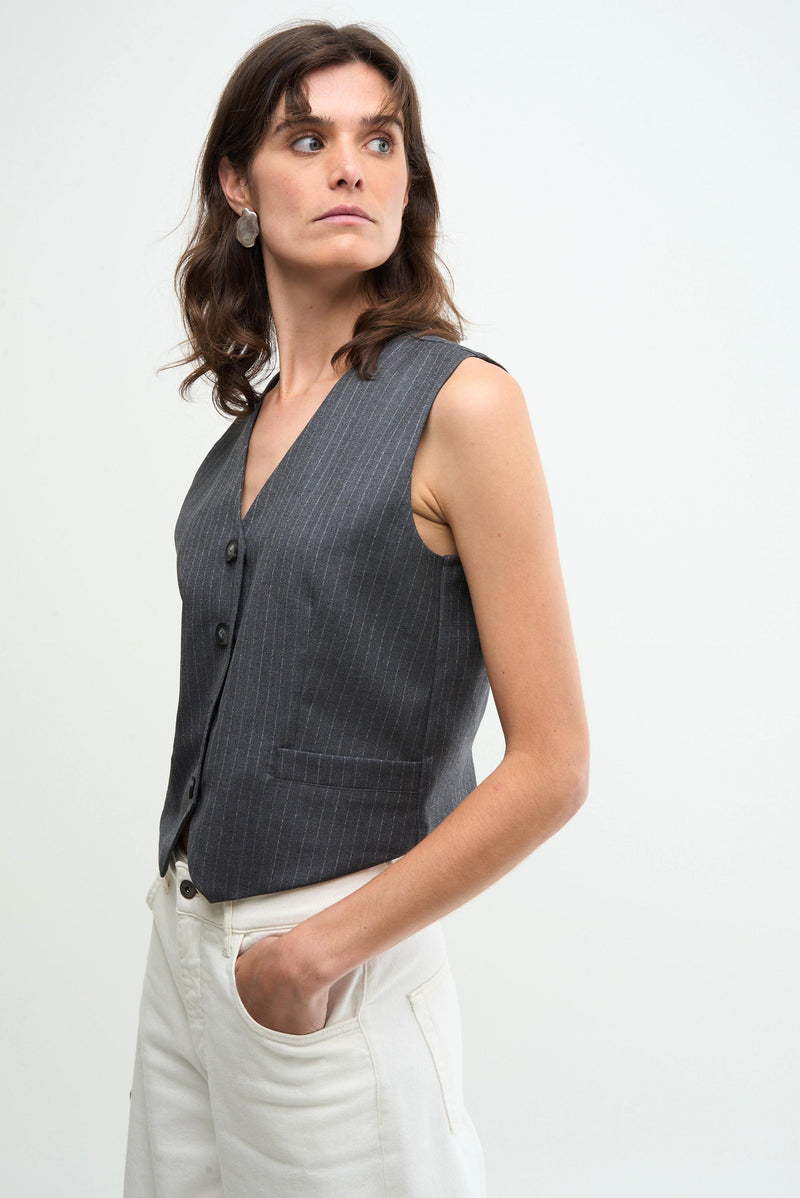 GILET - dark grey pinstripe