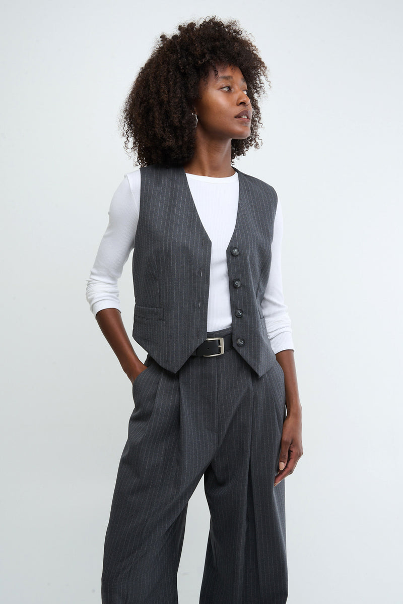 MEET - dark grey pinstripe