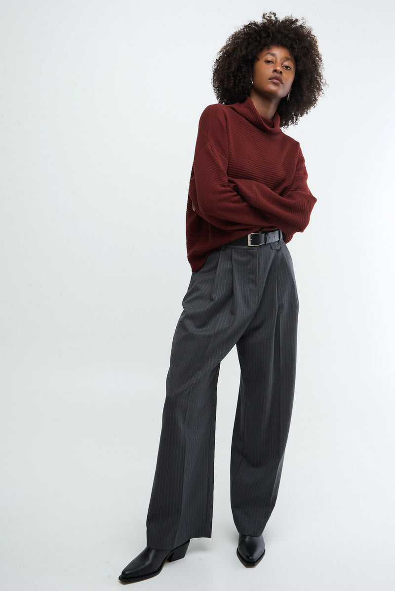 MEET - dark grey pinstripe