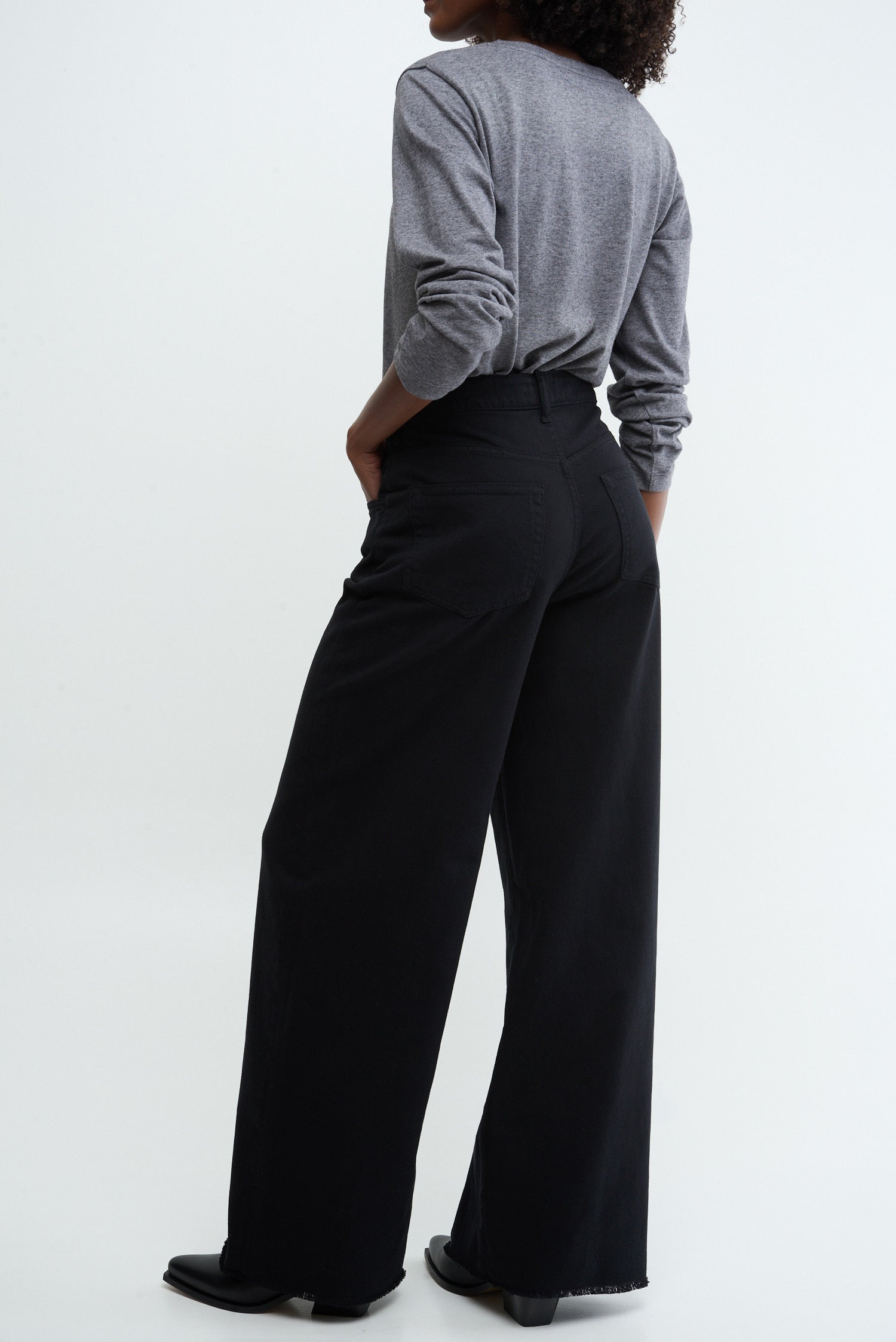 FLOW - black