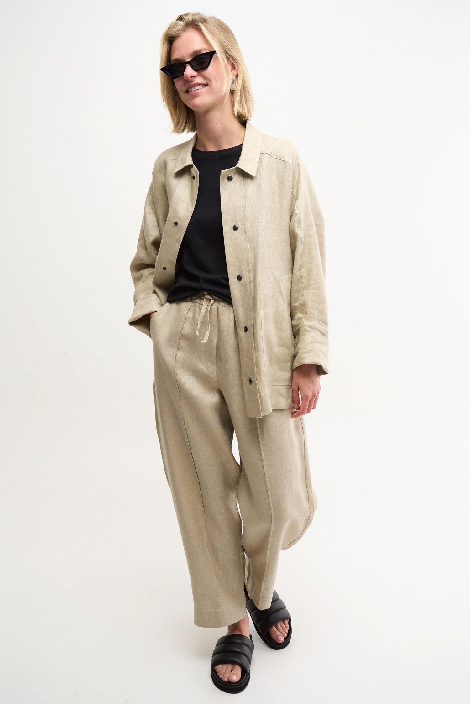 MORE - beige
