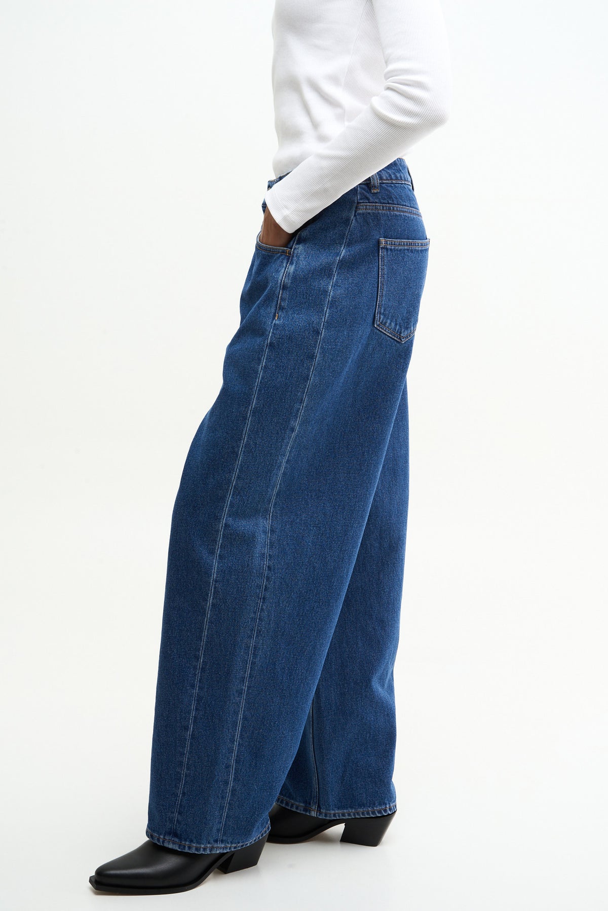 LEAN - medium blue